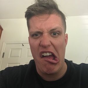 Meet your Posher, Logan